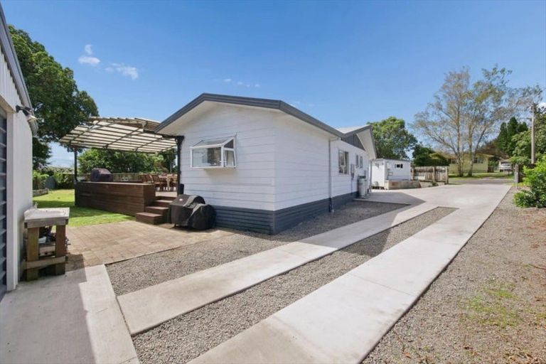 Photo of property in 12 Conifer Place, Te Puke, 3119