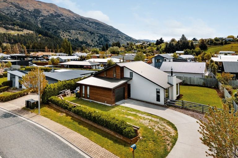 Photo of property in 15 Timsfield Drive, Lake Hawea, Wanaka, 9382