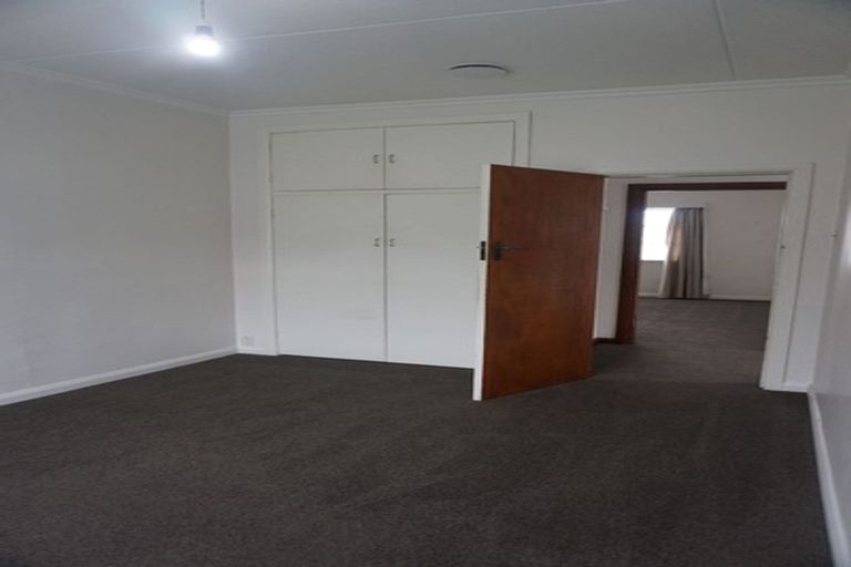 Photo of property in 28 Linton Street, Palmerston North, 4410