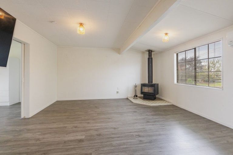 Photo of property in 19 Ellison Street, Otane, 4202