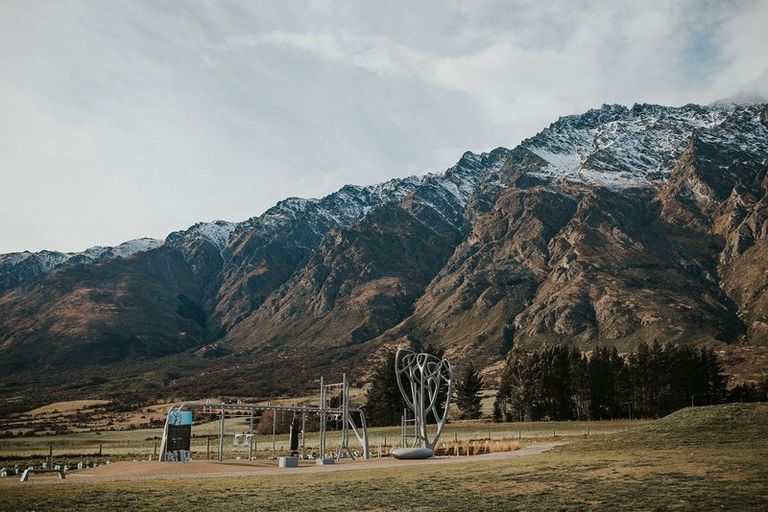 Photo of property in 9 Plough Street, Jacks Point, 9371