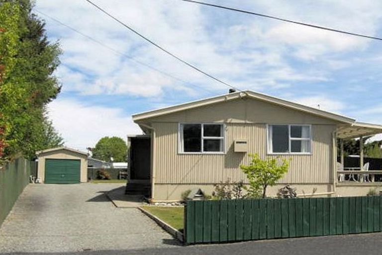 Photo of property in 10 Hopkins Road, Twizel, 7901