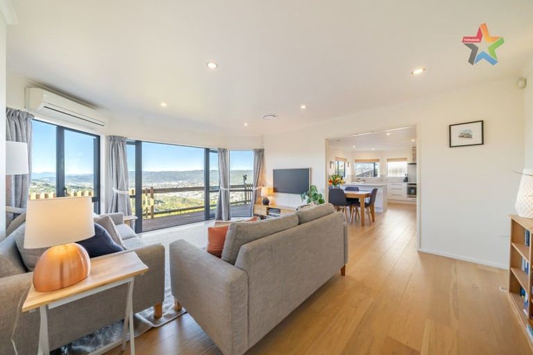 Photo of property in 87 Cypress Drive, Maungaraki, Lower Hutt, 5010