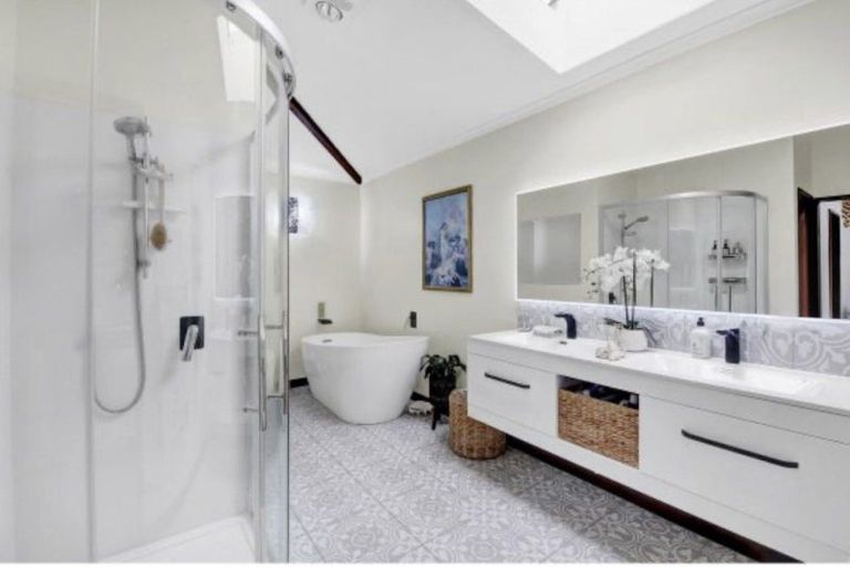 Photo of property in 37 Chinnerys Road, Woodend, 7610