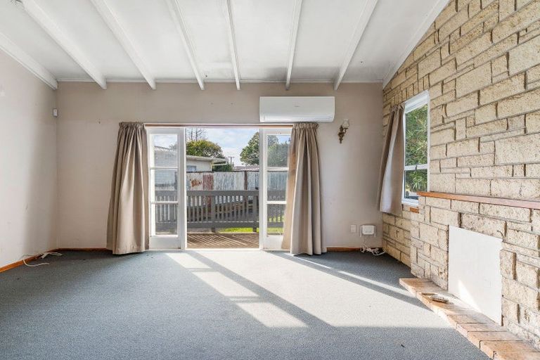 Photo of property in 11 Mountfort Street, Manurewa, Auckland, 2102
