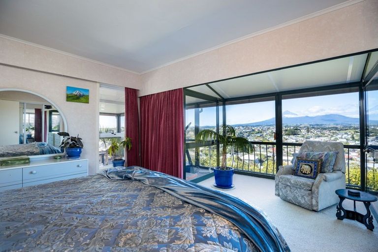 Photo of property in 29 Scott Street, Moturoa, New Plymouth, 4310