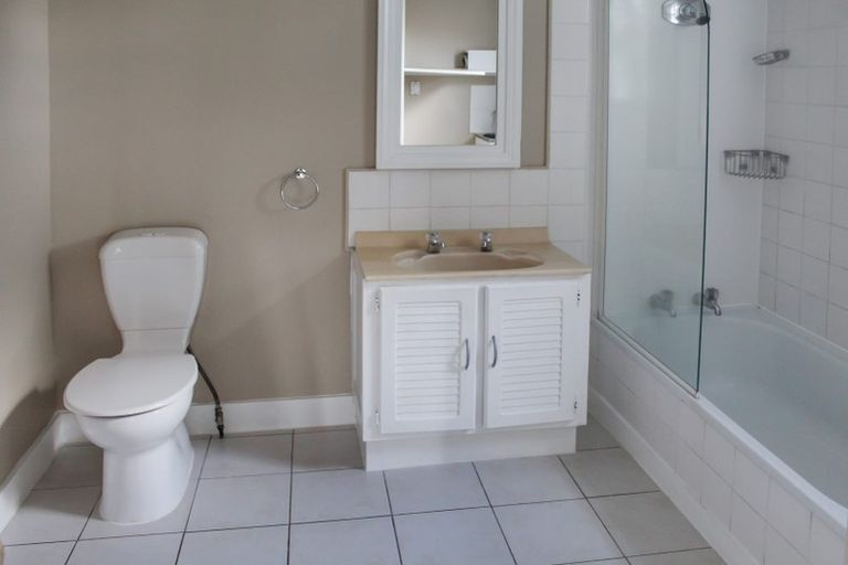 Photo of property in 58 Matipo Street, Takaro, Palmerston North, 4410