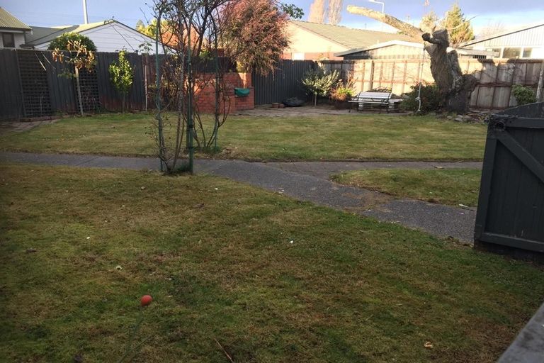 Photo of property in 3 Burnside Crescent, Burnside, Christchurch, 8053