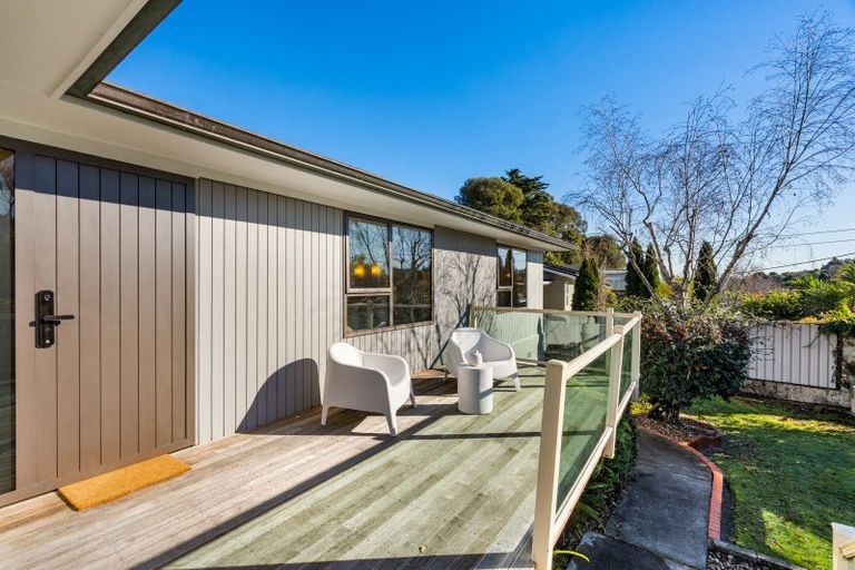 Photo of property in 6 Keirunga Road, Havelock North, 4130