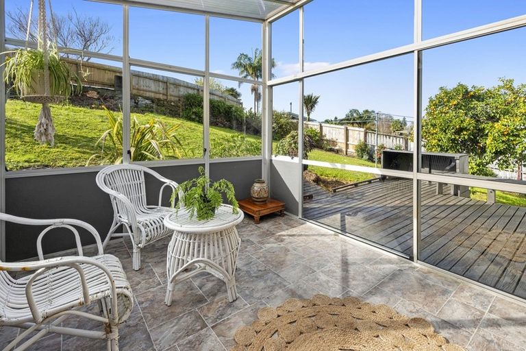 Photo of property in 15 Tait Street, Te Kamo, Whangarei, 0112