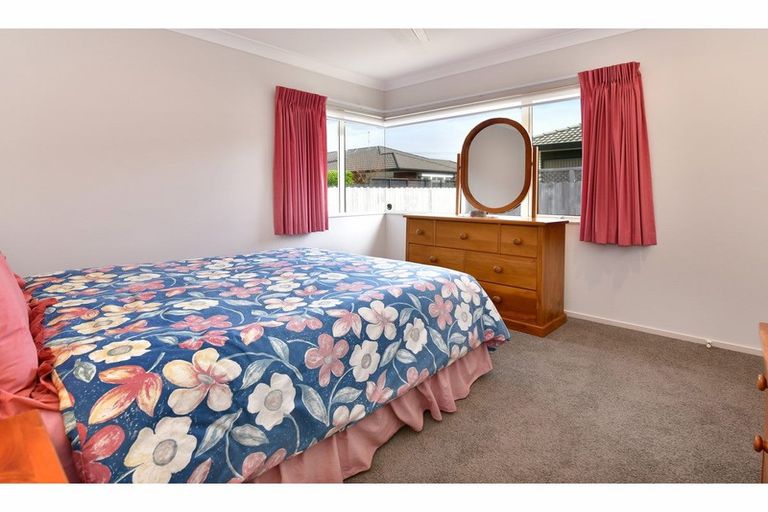 Photo of property in 2/31 Alice Avenue, Orewa, 0931