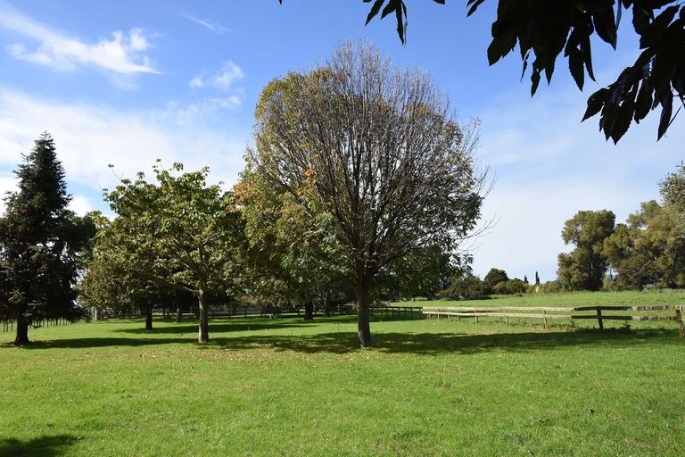 Photo of property in 735 Wharerata Road, Manutuke, 4072