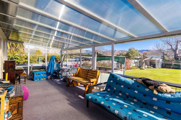 Photo of property in 50 Rhodes Street, Waimate, 7924