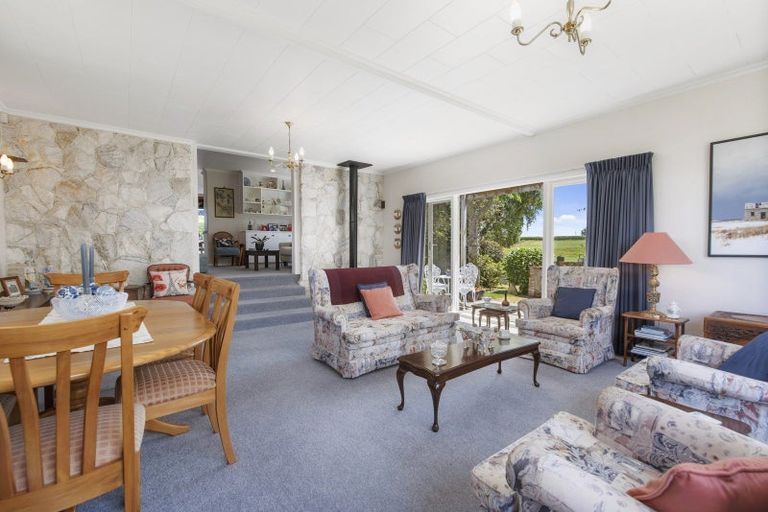 Photo of property in 147 Koputaroa Road, Levin, 5575