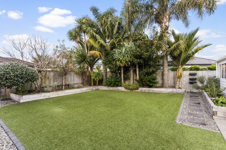 Photo of property in 39 Doment Crescent, Orewa, 0931