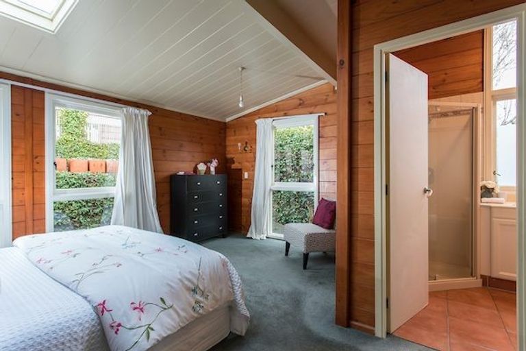 Photo of property in 24 Kandy Crescent, Ngaio, Wellington, 6035