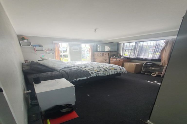 Photo of property in 10 Blueberry Grove, Timberlea, Upper Hutt, 5018