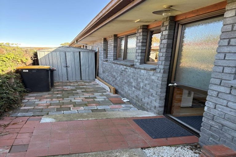 Photo of property in 2/38 Chipping Lane, Redwood, Christchurch, 8051