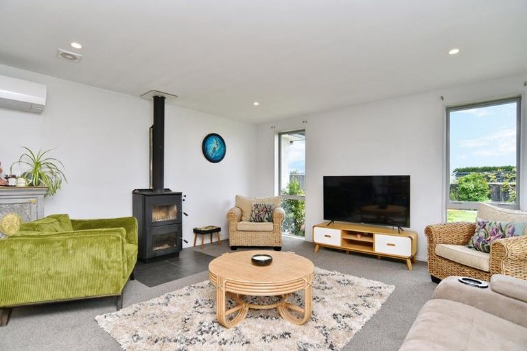 Photo of property in 27 Westpark Boulevard, Rangiora, 7400