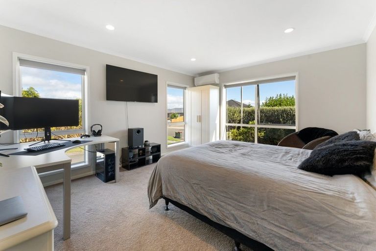 Photo of property in 71 Waterstone Avenue, Paraparaumu, 5032