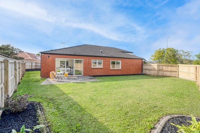 Photo of property in 6 Shrule Place, East Tamaki, Auckland, 2013