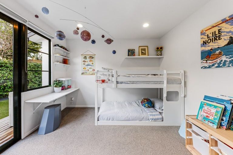 Photo of property in 49a Dignan Street, Point Chevalier, Auckland, 1022