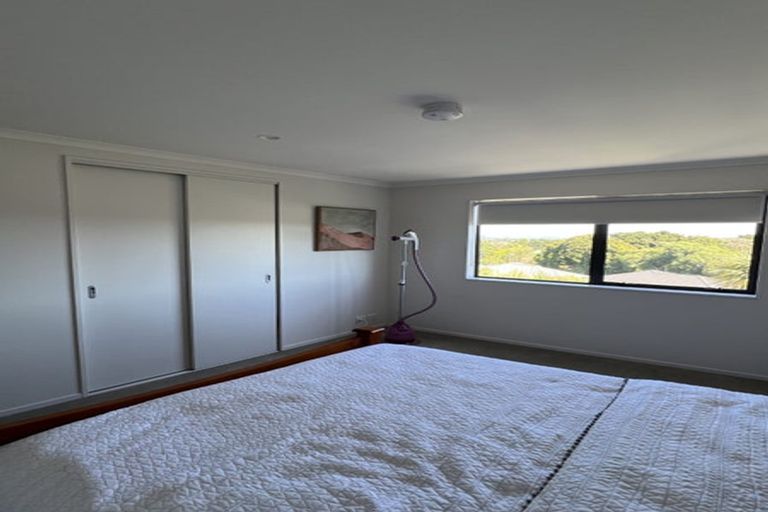 Photo of property in 98 Matairangi Avenue, Totara Heights, Auckland, 2105