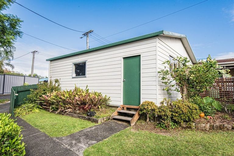 Photo of property in 25 Wolfe Street, Regent, Whangarei, 0112