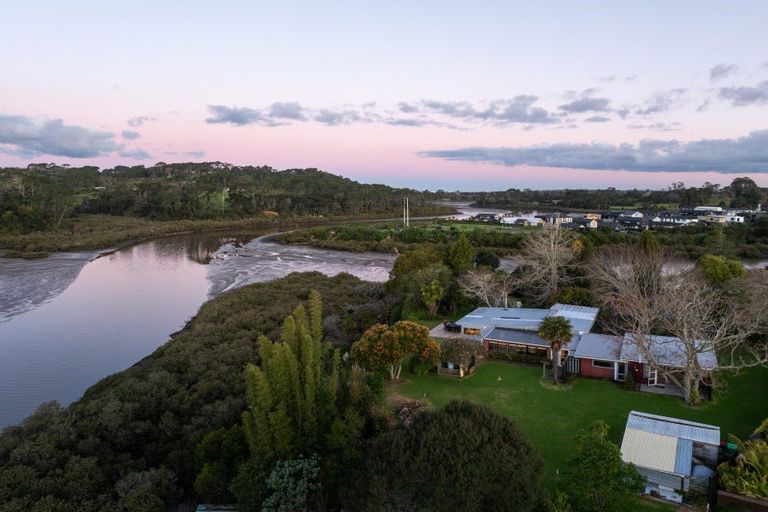 Photo of property in 51 Kent Terrace, Riverhead, 0820