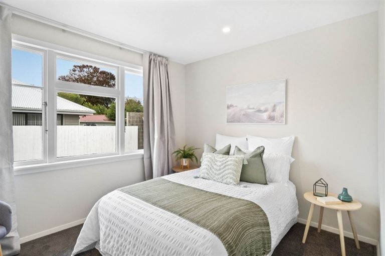 Photo of property in 9 Derrett Place, Saint Martins, Christchurch, 8022