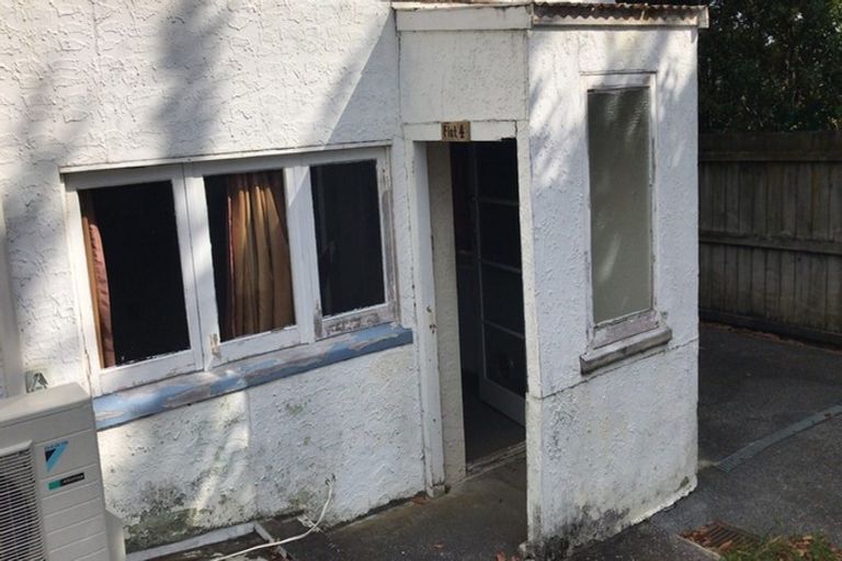 Photo of property in 6 Brighton Terrace, Murrays Bay, Auckland, 0630