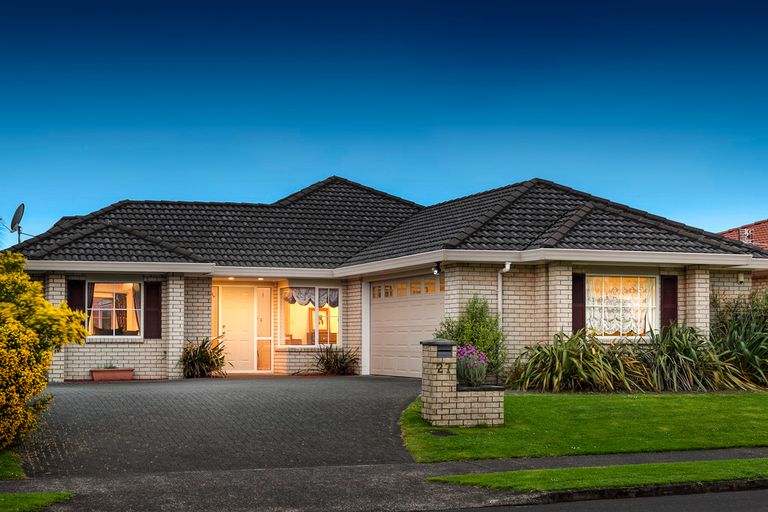 Photo of property in 27 Summerland Drive, Henderson, Auckland, 0612