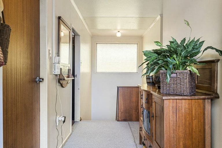 Photo of property in 100 Centennial Avenue, Waitara, 4320