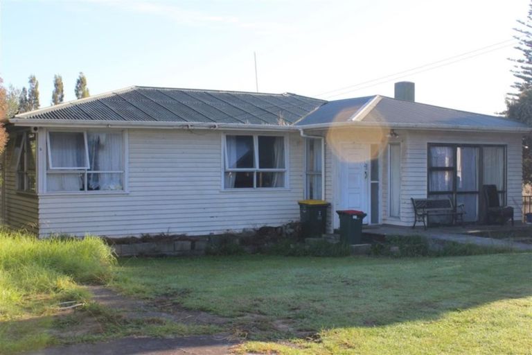 Photo of property in 5 Sutton Avenue, Mangere East, Auckland, 2024