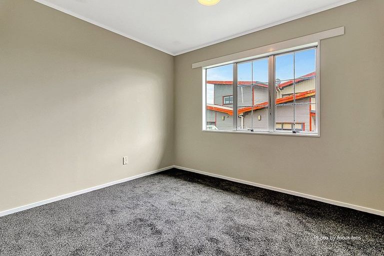 Photo of property in 22 Greenstone Place, Clover Park, Auckland, 2019