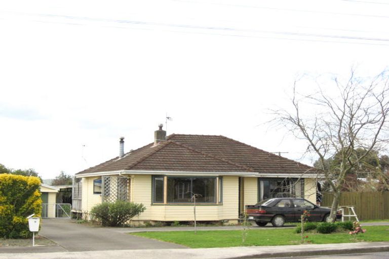 Photo of property in 16 Woburn Street, Waipukurau, 4200