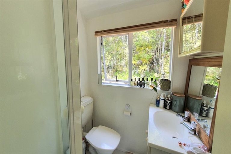 Photo of property in 61 Brick Bay Drive, Sandspit, Warkworth, 0982