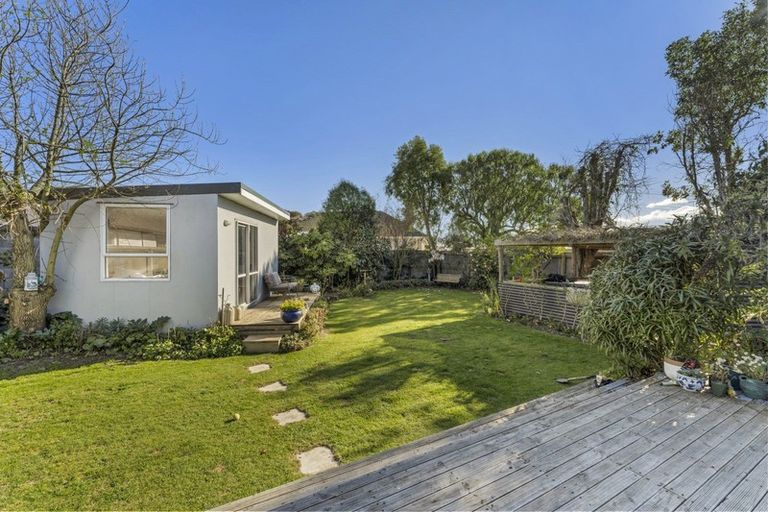 Photo of property in 12 Newport Street, Avondale, Christchurch, 8061