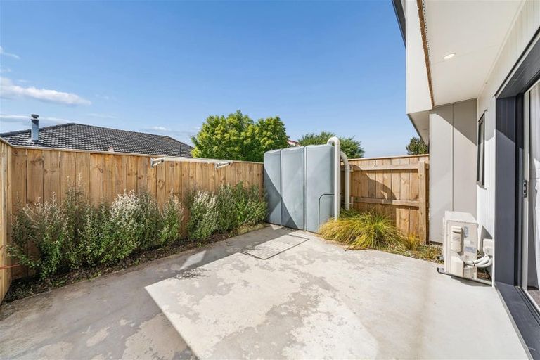Photo of property in 8/104 Martin Street, Wallaceville, Upper Hutt, 5018