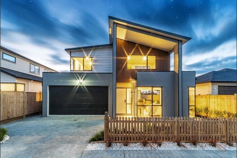 Photo of property in 25 Hangar Lane, Whenuapai, Auckland, 0618