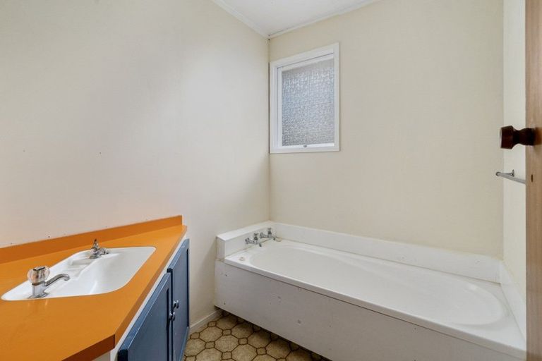 Photo of property in 9 Meads Place, Bulls, 4818