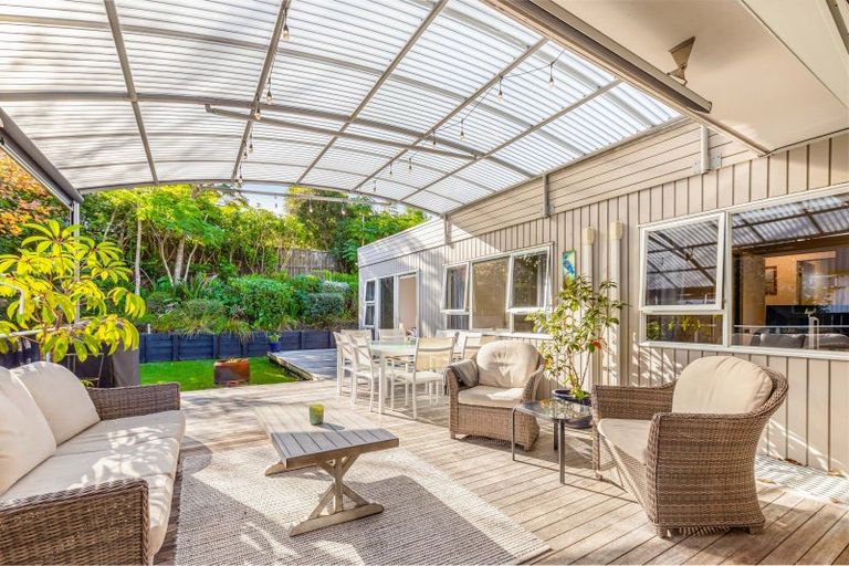 Photo of property in 10 Coromandel Crescent, Mairangi Bay, Auckland, 0630