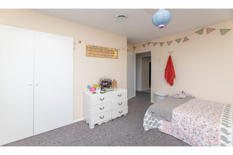 Photo of property in 166a Breezes Road, Aranui, Christchurch, 8061