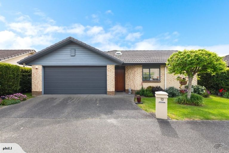 Photo of property in Waimanu Bay Village, 13/1 Piriti Drive, Te Atatu Peninsula, Auckland, 0610