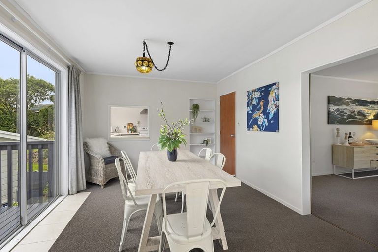 Photo of property in 15 Fyvie Avenue, Tawa, Wellington, 5028