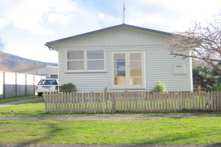 Photo of property in 35 Patikura Place, Turangi, 3334