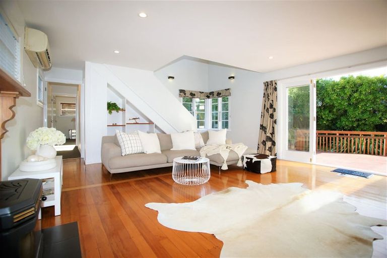 Photo of property in 35 Paparoa Street, Papanui, Christchurch, 8053