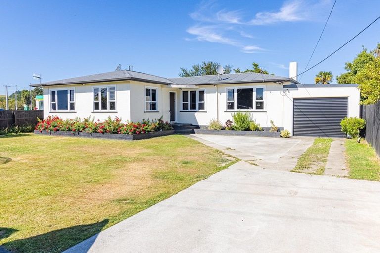 Photo of property in 1 Halls Road, Pahiatua, 4910