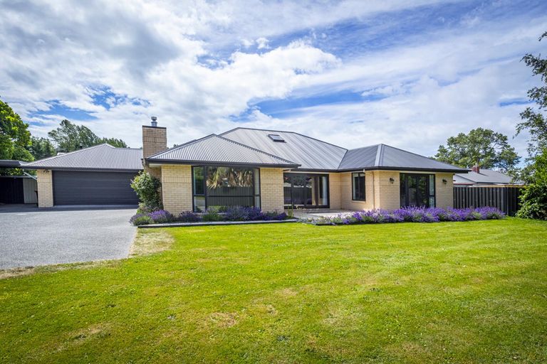 Photo of property in 1 Kennedy Street, Geraldine, 7930