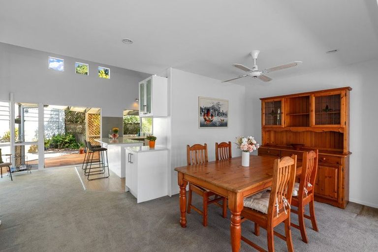 Photo of property in 1/16 Sailfish Drive, West Harbour, Auckland, 0618